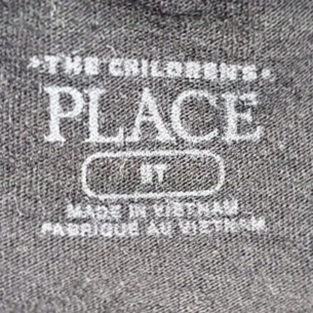 The Children's Place Kids Size 5T Black Long Sleeve T-Shirt IT WAS BROKEN WHEN I